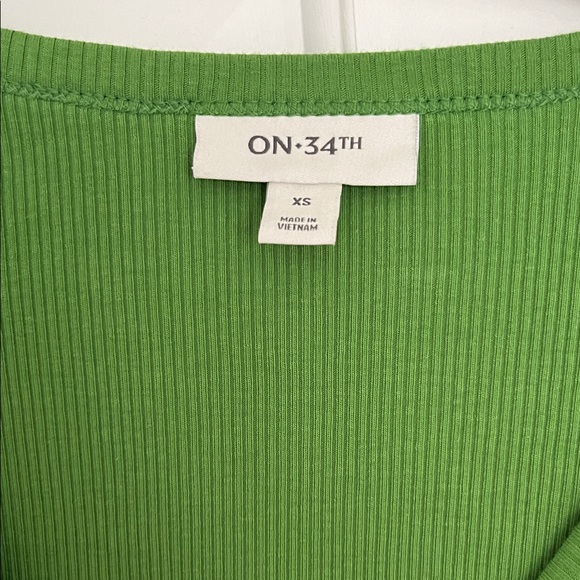 Green Ribbed V-Neck - Picture 2 of 4